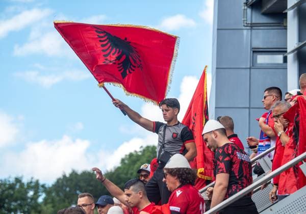 Football, men, season 2023 24, Euro 2024 Group B 2 matchday in Hamburg, Croatia Albania, Albanian fans celebrate in front of the stadium, 19 06 2024, Copyright: xSebastianxRäppold MatthiasxKochx