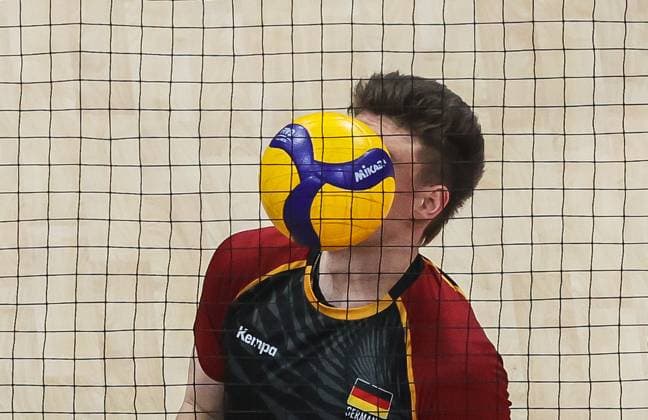 (240619) -- PASAY CITY, June 19, 2024 -- Lukas Maase of Germany gets hit in the face with the ball during the match between Germany and France at the Men s Volleyball Nations League (VNL) 2024 in Pasay City, the Philippines, on June 19, 2024. ) (SP)THE PHILIPPINES-PASAY CITY-VOLLEYBALL-NATIONS LEAGUE-MEN-GERMANY VS FRANCE ROUELLExUMALI 