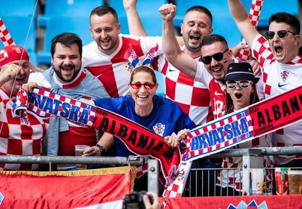 UEFA EURO 2024 Albania Croatia 19 06 2024 Fans of Croatia, woman with the flag in hair UEFA EURO 2024 Albania Croatia Volksparkstadion, Hamburg 19 06 2024 Copyright: xBEAUTIFULxSPORTS Buriakovx