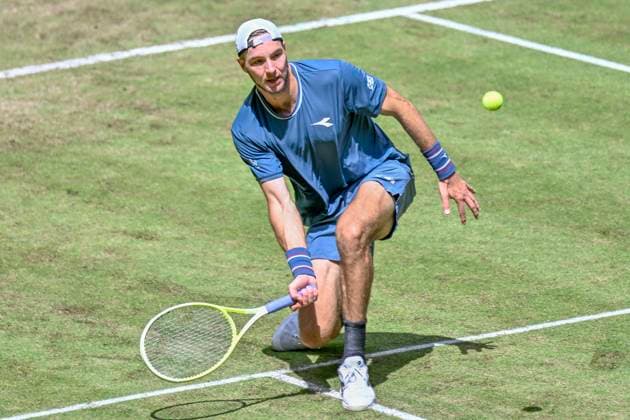Jan Lennard Struff GER 19 06 2024 Tennis Terra Wortmann Open, ATP World Tour 500, , OWL ARENA, Halle Westfalen , NRW Germany Copyright: xpepphotox xPeterxEppingerx pep00321, pep_20240619_hm