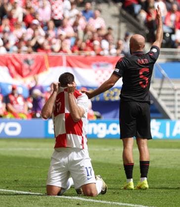 Bruno Petkovic of Croatia reacts after a chance Croatia v Albania, UEFA European Championship, EM, Europameisterschaft 2024, Group B, Football, Volksparkstadion, Hamburg, Germany, 19 Jun 2024 EDITORIAL USE ONLY No use with unauthorised audio, video, data, fixture lists, club league logos or live services. Online in-match use limited to 120 images, no video emulation. No use in betting, games or single club league player publications.  Copyright: xPaulxCurrie Shutterstockx 14543648aw