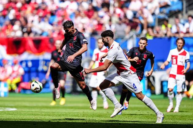 Qazim Laci Albania, 14 , Josko Gvardiol Croatia, 04 GER, Croatia vs Albania, European Football Championship, UEFA Euro 2024, Matchday 2, 19 06 2024 GER, Croatia vs Albania, European Football Championship, UEFA Euro 2024, Matchday 2, 19 06 2024 Hamburg Copyright: xEibner-Pressefoto MarcelxvonxFehrnx EP_MFN