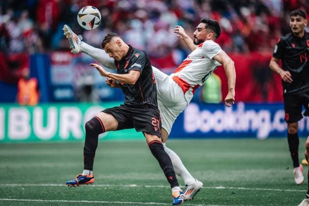 Soccer Men UEFA European Football Championship 2024 Group B Croatia v Albania 19 06 2024 v l Kristjan Asllani 21, Albania v Mateo Kovacic 8, Croatia Hamburg Volksparkstadion Hamburg Germany