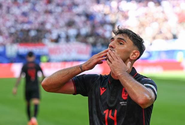 (240619) -- HAMBURG, June 19, 2024 -- Qazim Laci of Albania celebrates after scoring during the UEFA EURO, EM, Europameisterschaft,Fussball 2024 Group B match between Croatia and Albania in Hamburg, Germany on June 19, 2024. ) (SP)GERMANY-HAMBURG-FOOTBALL-EURO 2024-CROATIA VS ALBANIA XiaoxYijiu 