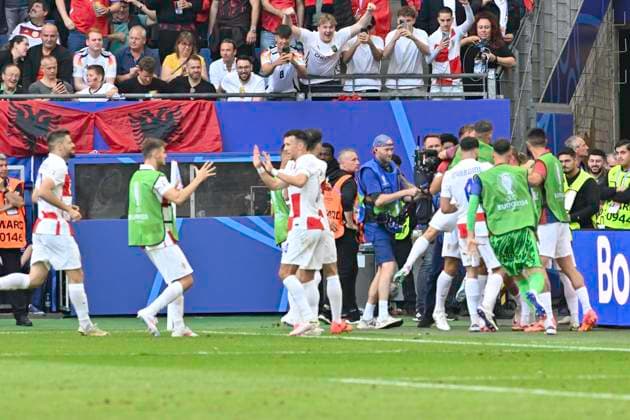 GER, Euro 2024, Group B, Croatia HRV vs Albania ALB 19 06 2024, Volksparkstadion, GER, Euro 2024, Group B, Croatia HRV vs Albania ALB in picture Andrej Kramaric HRV 09 scores the goal to make it 2 1 for Croatia and cheers with the team nordphotoxGmbH xWitke nph00002