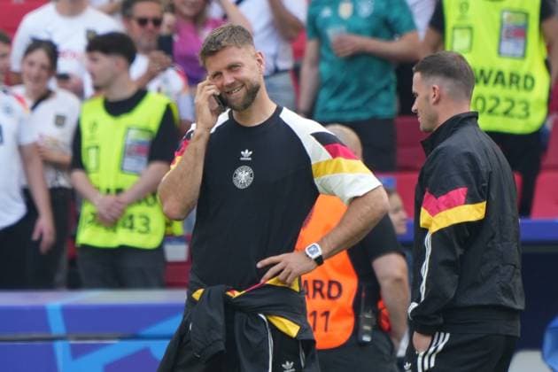 Niclas Füllkrug Germany Germany, 09 phones in a good mood Stuttgart 19 06 2024 Germany vs Hungary, EURO2024, Group A, M14, EM Arena Stuttgart