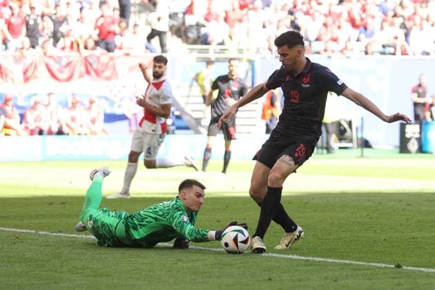 Mirlind Daku of Albania scores Albania s second goal Croatia v Albania, UEFA European Championship, EM, Europameisterschaft 2024, Group B, Football, Volksparkstadion, Hamburg, Germany, 19 Jun 2024 EDITORIAL USE ONLY No use with unauthorised audio, video, data, fixture lists, club league logos or live services. Online in-match use limited to 120 images, no video emulation. No use in betting, games or single club league player publications. Copyright: xPaulxCurrie Shutterstockx 14543648cj