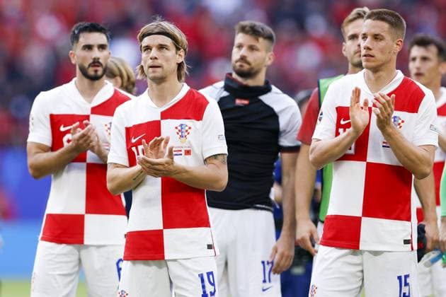 HAMBURG, Volkspark Stadium ,19-06-2024 , European Football Championship Euro2024, Group stage match no.15 between Croatia and Albania, Croatia player Borna Sosa and Croatia player Mario Pasalic thank the fans Croatia - Albania (Euro2024)  x25532983x Copyright: