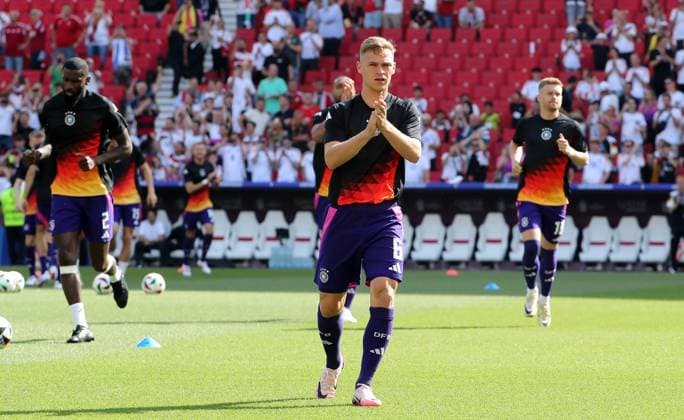 Joshua Kimmich, players come to warm-up Sport Football Soccer European Championship Euro 2024 European Championship Men Season 2023 2024 19 06 2024 Germany GER vs Hungary HUN in Stuttgart DFL regulations prohibit any use of photographs as image sequences and or quasi video