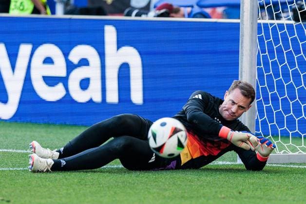 UEFA EURO 2024 Germany Hungary 19 06 2024 Manuel Neuer Germany, 1 in the Warm UP UEFA EURO 2024 Germany Hungary Stuttgart Arena, Stuttgart on 19 06 2024 Copyright: xBEAUTIFULxSPORTS Wunderlx