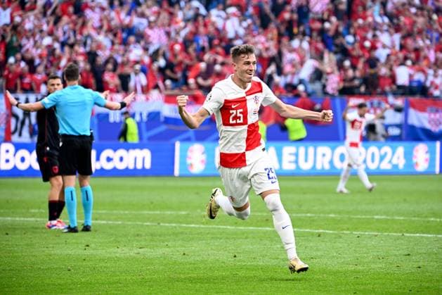Sport Bilder des Tages Croatia v Albania: Group B - UEFA EURO, EM, Europameisterschaft,Fussball 2024 HAMBURG, GERMANY - JUNE 19: Luka Sucic of Croatia celebrate after scoring during the UEFA EURO 2024 group stage match between Croatia and Albania at Volksparkstadion on June 19, 2024 in Hamburg, Germany. MarkoxLukunic PIXSELL