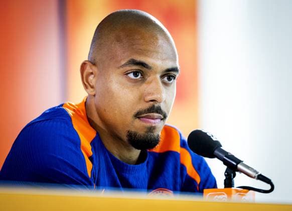 WOLFSBURG - Donyell Malen during a media moment of the Dutch national team, Nationalteam in the Volkswagen Arena on June 19, 2024 in Wolfsburg, Germany. The Dutch national team is preparing for the group match at the European Football Championship in Germany against France. ANP KOEN VAN WEEL UEFA EURO, EM, Europameisterschaft,Fussball 2024 Germany 2024 xVIxANPxSportx xxANPxIVx 501500901 originalFilename: 501500901.jpg