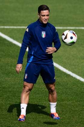 Italy training Giacomo Raspadori of Italy in action during Italy training on the eve of the UEFA EURO, EM, Europameisterschaft,Fussball 2024 group stage football match against Spain. Hemberg-Stadion Germany Copyright: xNicolòxCampox