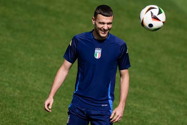 Italy training Alessandro Buongiorno of Italy smiles during Italy training on the eve of the UEFA EURO, EM, Europameisterschaft,Fussball 2024 group stage football match against Spain. Hemberg-Stadion Germany Copyright: xNicolòxCampox