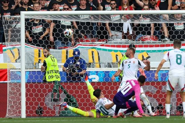 Jamal Musiala 10 Germany scores the goal to make it 1-0, Germany vs Hungary, Football, UEFA Euro 2024, Group stage, Matchday 2, 19 06 2024 Stuttgart Baden Wuerttemberg Germany Copyright: xkolbert-press ChristianxKolbertx