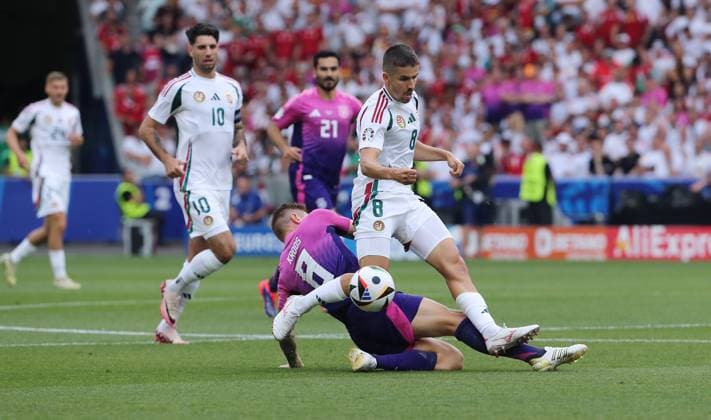 Toni Kroos, Adam Nagy duel match scene Action Sport Football Soccer European Championship Euro 2024 European Championship Men Season 2023 2024 19 06 2024 Germany GER vs Hungary HUN in Stuttgart DFL regulations prohibit any use of photographs as image sequences and or quasi video