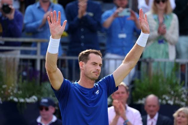 19th June 2024; Cinch Championships, Queens Club, West Kensington, London, England: Cinch Championships Queens Club, Day 3; Andy Murray (GBR) waves goodbye to the spectators at Centre Court after retiring from his mens singles match against Jordan Thompson (AUS) due to an injury  ActionPlus12656898 JohnxPatrickxFletcher