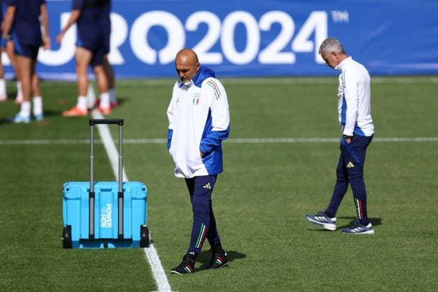 Training Session Luciano Spalletti, head coach of Italy during Italy training session on the eve of their UEFA EURO, EM, Europameisterschaft,Fussball 2024 Group B football match against Spain at Hemberg-Stadion on June 19, 2024 in Iserlohn, Germany . Iserlohn Hemberg-Stadion Germany Copyright: xMarcoxCanonierox