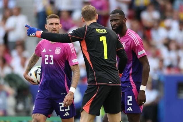 Stuttgart, Arena Stuttgart Wednesday, June 19, 2024 UEFA EURO 2024 Germany, Group A stage Matchday 2 Group A Germany Hungary, Robert Andrich Germany , Antonio Ruediger Germany , goalkeeper, goalkeeper Manuel Neuer Germany gives instructions, gesticulates, gesticulates with arms gives instructions, gesticulate Copyright: JoaquimxFerreira