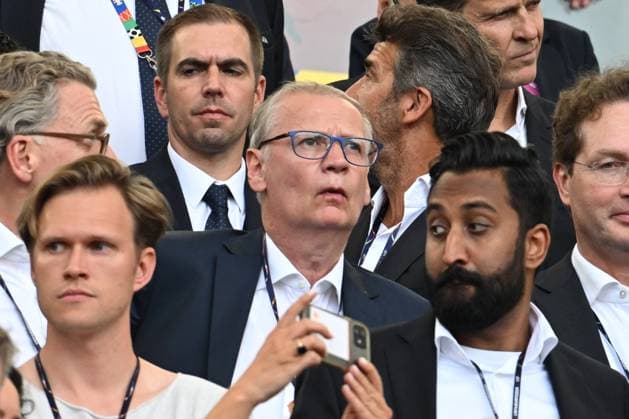 19 06 2024, xsltx, European Football Championship 2024, Germany Hungary emspor, v l Günther Jauch DFL DFB REGULATIONS PROHIBIT ANY USE OF PHOTOGRAPHS as IMAGE SEQUENCES and or QUASI VIDEO Stuttgart