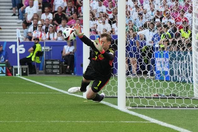 Goalkeeper Manuel Neuer Germany, Germany, 01 saves Willi Orbans header Hungary, Hungary, 06 Stuttgart 19 06 2024 Germany vs Hungary, EURO2024, Group A, M14, EM Arena Stuttgart