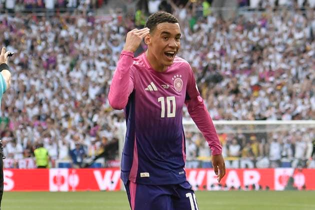Jamal Musiala 10, Germany cheers after scoring 1 0 19 06 2024 European Football Championship in Germany Germany vs Hungary, Neckarpark, Stuttgart, Baden Württemberg Germany Copyright: xpepphotox xHorstxMauelshagenx pep00321, pep_20240619_hm