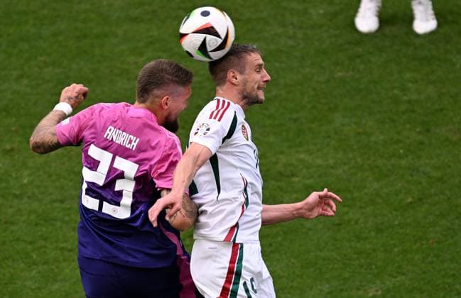19 06 2024, xjhx, European Football Championship 2024, Germany Hungary emspor, v l Robert Andrich German National Football Team DFB , Barnabas Varga Hungary UEFA REGULATIONS PROHIBIT ANY USE OF PHOTOGRAPHS as IMAGE SEQUENCES and or QUASI VIDEO Stuttgart