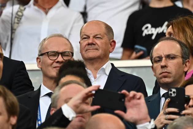EURO 2024, Germany - Hungary, Olaf Scholz in the stands