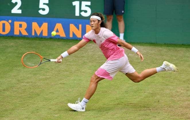 photo Zhizhen ZHANG CHN defeats No. 3 seed Daniil MEDVEDEV in the 2nd round in a hard-fought 3 sets Tennis Tournament Terra Wortmann Cup at Gerry Weber Sportpark OWL Arena in Halle Westfalen Wed 19 06 2024