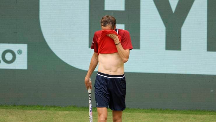 photo No. 3 seed Daniil MEDVEDEV loses in 3 sets against Zhizhen ZHANG CHN Tennis Tournament Terra Wortmann Cup at Gerry Weber Sportpark OWL Arena in Halle Westfalen Wed 19 06 2024
