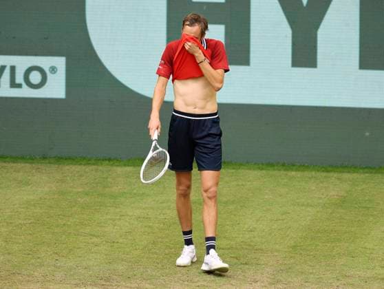 photo No. 3 seed Daniil MEDVEDEV loses in 3 sets against Zhizhen ZHANG CHN Tennis Tournament Terra Wortmann Cup at Gerry Weber Sportpark OWL Arena in Halle Westfalen Wed 19 06 2024