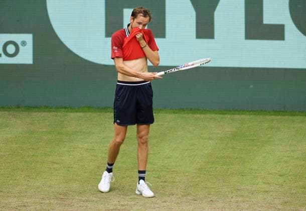 photo No. 3 seed Daniil MEDVEDEV loses in 3 sets against Zhizhen ZHANG CHN Tennis Tournament Terra Wortmann Cup at Gerry Weber Sportpark OWL Arena in Halle Westfalen Wed 19 06 2024