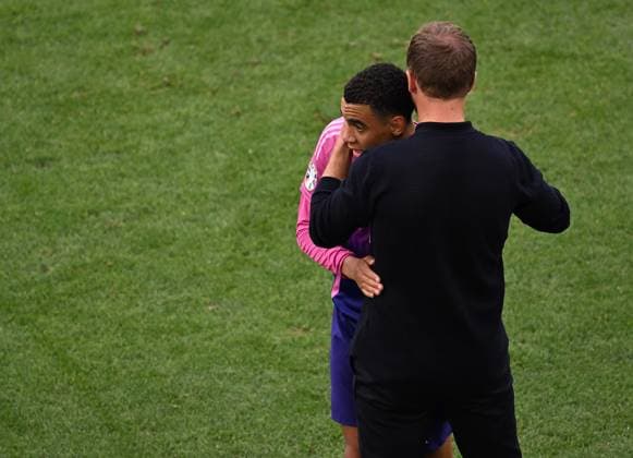 19 06 2024, xjhx, European Football Championship 2024, Germany Hungary emspor, v l Jamal Musiala German National Football Team DFB , Coach Julian Nagelsmann German National Football Team DFB UEFA REGULATIONS PROHIBIT ANY USE OF PHOTOGRAPHS as IMAGE SEQUENCES and or QUASI VIDEO Stuttgart