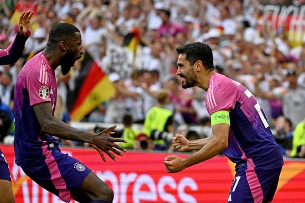 19 06 2024, xpsx, European Football Championship 2024, Germany Hungary emspor, v l goal celebration after the goal celebrating the goal celebrate 2 0 by Ilkay Gündogan German National Football Team DFB DFL DFB REGULATIONS PROHIBIT ANY USE OF PHOTOGRAPHS as IMAGE SEQUENCES and or QUASI VIDEO Stuttgart