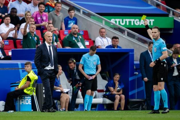 240619 Head coach Marco Rossi of Hungary receives a yellow card during the UEFA Euro 2024 Football Championship match between Germany and Hungary on June 19, 2024 in Stuttgart Photo Jesper Zerman BILDBYRAN kod JZ JZ0542 fotboll football soccer fotball fotballs em europamästerskap em uefa euro uefa european football championship euro 2024 tyskland germany hungary bbeng  Copyright: JESPERxZERMAN BB240619JZ142