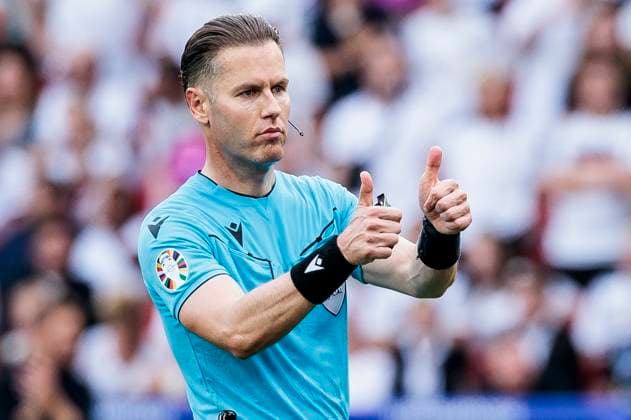 UEFA EURO 2024 Germany Hungary 19 06 2024 Referee Danny Makkelie UEFA EURO 2024 Germany Hungary Stuttgart Arena, Stuttgart on 19 06 2024 Copyright: xBEAUTIFULxSPORTS Wunderlx