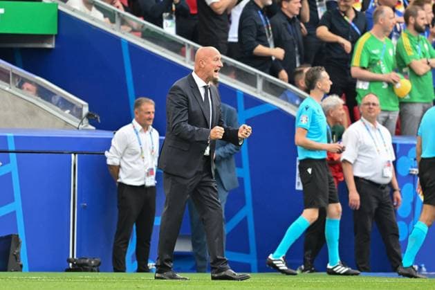 19 06 2024, xsltx, Football EM 2024, Germany Hungary emspor, v l Marco Rossi Hungary, coach gives instructions, gestures with arms, gesticulates, gives instructions DFL DFB REGULATIONS PROHIBIT ANY USE OF PHOTOGRAPHS as IMAGE SEQUENCES and or QUASI VIDEO Stuttgart