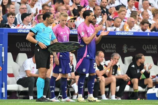 19 06 2024, xsltx, European Football Championship 2024, Germany Hungary emspor, v l Chris Fuehrich Führich, Germany, 11 , Emre Can Germany, 25 substitution, change DFL DFB REGULATIONS PROHIBIT ANY USE OF PHOTOGRAPHS as IMAGE SEQUENCES and or QUASI VIDEO Stuttgart