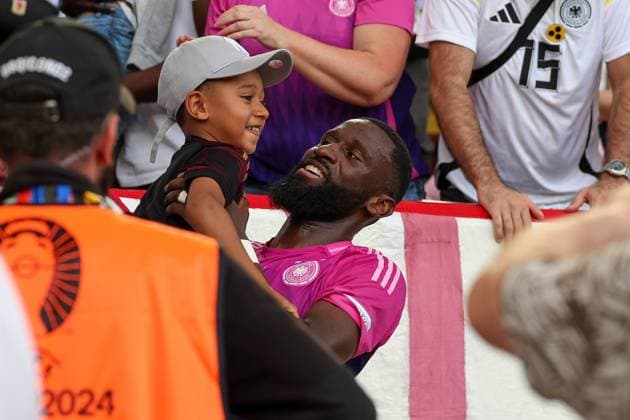 Antonio Ruediger 2 Germany with his son, Germany vs Hungary, Football, UEFA Euro 2024, Group stage, Matchday 2, 19 06 2024 Stuttgart Baden Wuerttemberg Germany Copyright: xkolbert-press ChristianxKolbertx