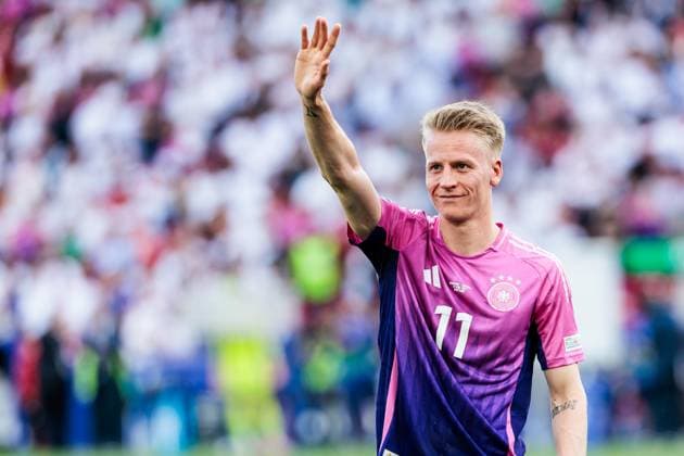 UEFA EURO 2024 Germany Hungary 19 06 2024 Chris Führich Germany, 11 waves towards fans UEFA EURO 2024 Germany Hungary Stuttgart Arena, Stuttgart on 19 06 2024 Copyright: xBEAUTIFULxSPORTS Wunderlx