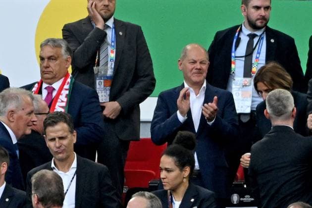 19 06 2024, xpsx, European Football Championship 2024, Germany Hungary emspor, v l Prime Minister of Hungary Viktor Orban Federal Chancellor Olaf Scholz DFL DFB REGULATIONS PROHIBIT ANY USE OF PHOTOGRAPHS as IMAGE SEQUENCES and or QUASI VIDEO Stuttgart