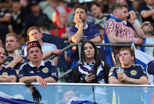Scotland v Switzerland UEFA EURO, EM, Europameisterschaft,Fussball 2024 Group A Scotland fans before the UEFA Euro 2024 Group A match between Scotland and Switzerland at RheinEnergieStadion, Cologne Copyright: xPaulxChestertonx FIL-20271-0048 UK Newspapers OUT