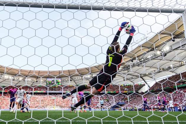 240619 goalkeeper Manuel Neuer of Germany during the UEFA Euro 2024 Football Championship match between Germany and Hungary on June 19, 2024 in Stuttgart Photo Jesper Zerman BILDBYRAN kod JZ JZ0542 fotboll football soccer fotballs em europamästerskap em uefa euro uefa european football championship euro 2024 tyskland germany hungary bbeng  Copyright: JESPERxZERMAN BB240619JZ156