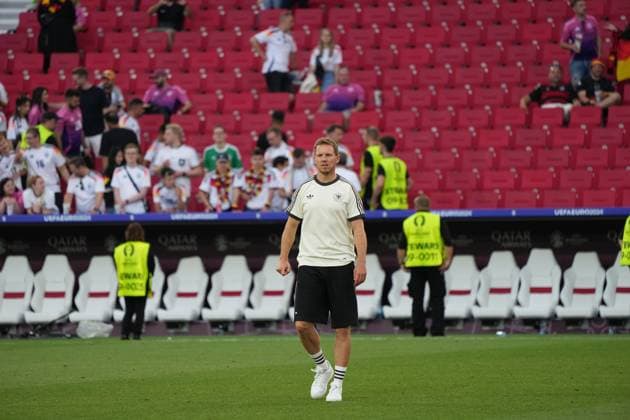 Germany coach Julian Nagelsmann Germany Germany visits his girlfriend Lena Wurzenberger after the match and high-fives with fans in the stands Stuttgart 19 06 2024 Germany vs Hungary, EURO2024, Group A, M14, EM Arena Stuttgart