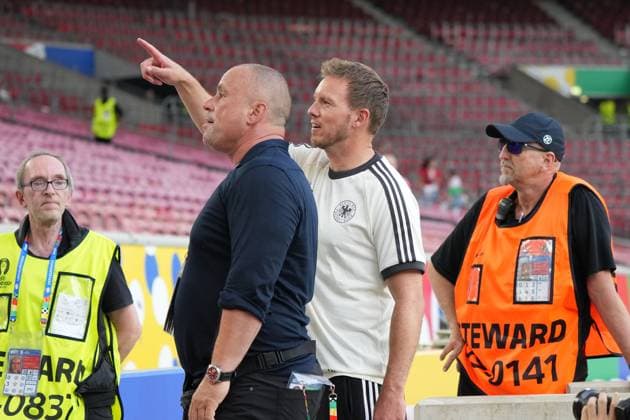 Germany coach Julian Nagelsmann Germany Germany visits his girlfriend Lena Wurzenberger after the match and high-fives with fans in the stands Stuttgart 19 06 2024 Germany vs Hungary, EURO2024, Group A, M14, EM Arena Stuttgart