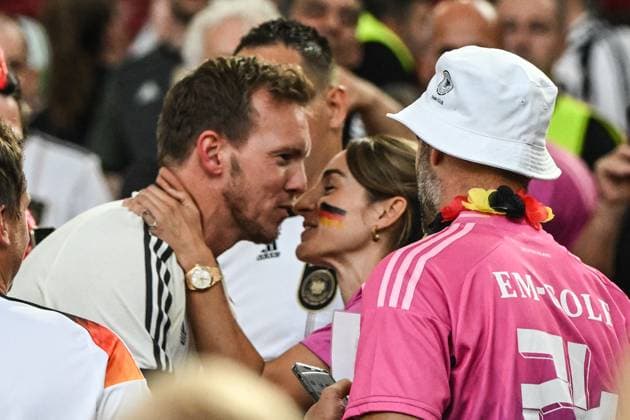 Coach Julian Nagelsmann Germany goes to girlfriend Lena Wurzenberger after the game and hugs her Football, men, season 2023 24, Euro 20204 Group A 2 Matchday in Stuttgart, Germany Hungary, v l , 19 06 2024, Copyright: xMatthiasxKochx