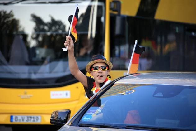 DEU, FIFA, European Championship 2024, cheering in the City West, 19 06 2024, Kaiser Wilhelm Memorial Church, Tauentzienstrasse, Berlin, DEU, FIFA, European Championship 2024, cheering in the City West, in the picture motorcade, cheering fans, flags Photo Juergen Engler nordphoto GmbH nordphotoxGmbHx xEngler nph00076
