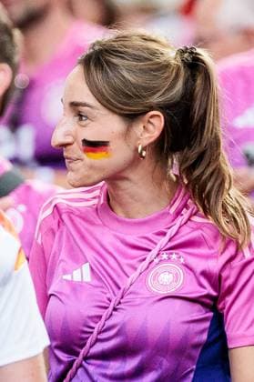 UEFA EURO 2024 Germany Hungary 19 06 2024 Lena Wurzenberger, girlfriend of Julian Nagelsmann coach, national coach Germany UEFA EURO 2024 Germany Hungary Stuttgart Arena, Stuttgart on 19 06 2024 Copyright: xBEAUTIFULxSPORTS Wunderlx