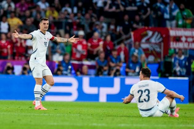 UEFA EURO 2024 Scotland Switzerland 19 06 2024 Xherdan Shaqiri Switzerland, 23 on the ground, Granit Xhaka Switzerland, 10 complains UEFA EURO 2024 Scotland Switzerland Stadium Cologne, Cologne on 19 06 2024 Copyright: xBEAUTIFULxSPORTS Meuselx