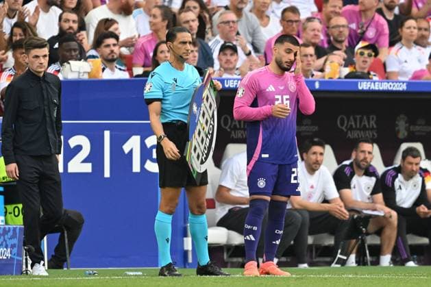 19 06 2024, xsltx, Football EM 2024, Germany Hungary emspor, v l Deniz Undav Germany, 26 substitution, change DFL DFB REGULATIONS PROHIBIT ANY USE OF PHOTOGRAPHS as IMAGE SEQUENCES and or QUASI VIDEO Stuttgart